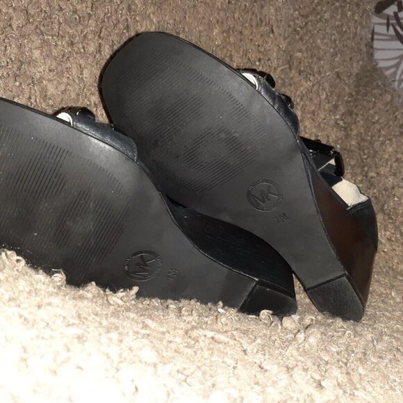 MICHAEL KORS-Gunmetal Studded Ankle Wrap-Back Zip-Black Leather-Sz 7-Excellent - Picture 8 of 8